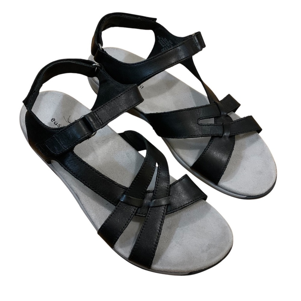 Easy Spirit 9 Black Comfort Sandals with Crisscross Straps and Ankle Strap